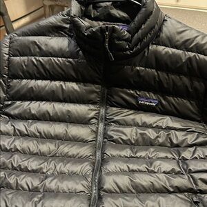 Patagonia Men's Classic Black Puffer Jacket